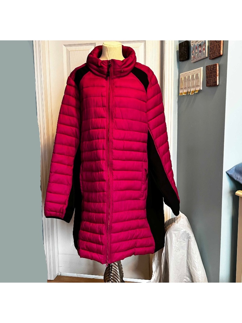 COAT, QUILTED, BERRY (Purple) & BLACK, SIZE 4X, FOR COLD WEATHER, 2 WAY FRONT